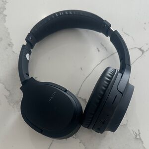 Black Over-Ear Headphones havit